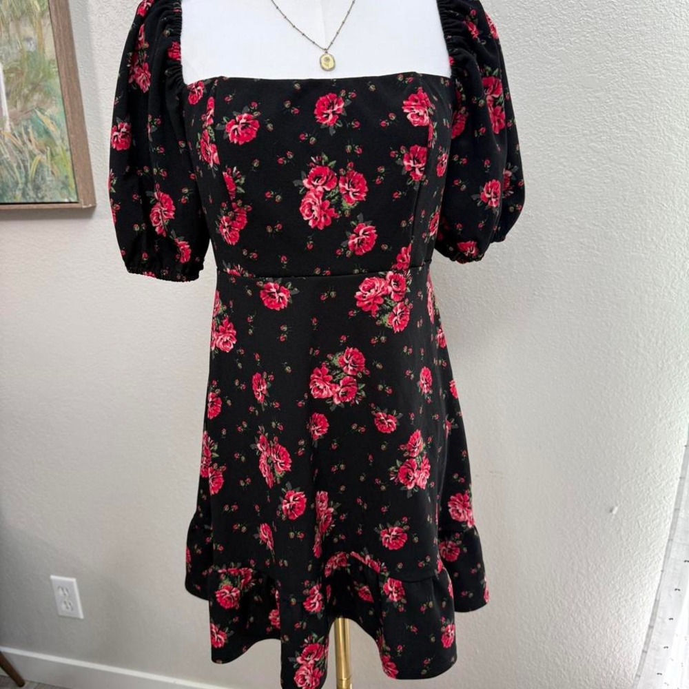 Forever 21 Black Floral‎ Puff Sleeve Mini Dress – Size M